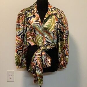 Truth Women’s large balloon puff sleeve hook/ loop closure tie front cropped top